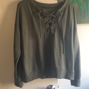 Harlow & Graham olive green fancy sweatshirt